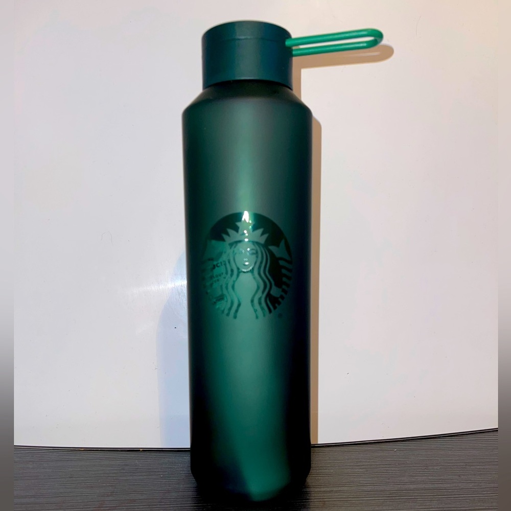 New!!! 2020 Starbucks frosted green plastic reusable bottle